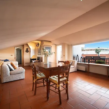 Apartment Sunset Rooftop Close Center Town By Abita Lucca